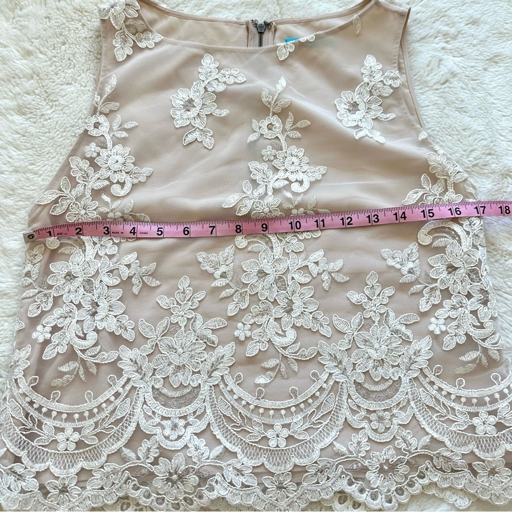 Alice+Olivia women blouse size 4 US Retail 350$ - Picture 8 of 10